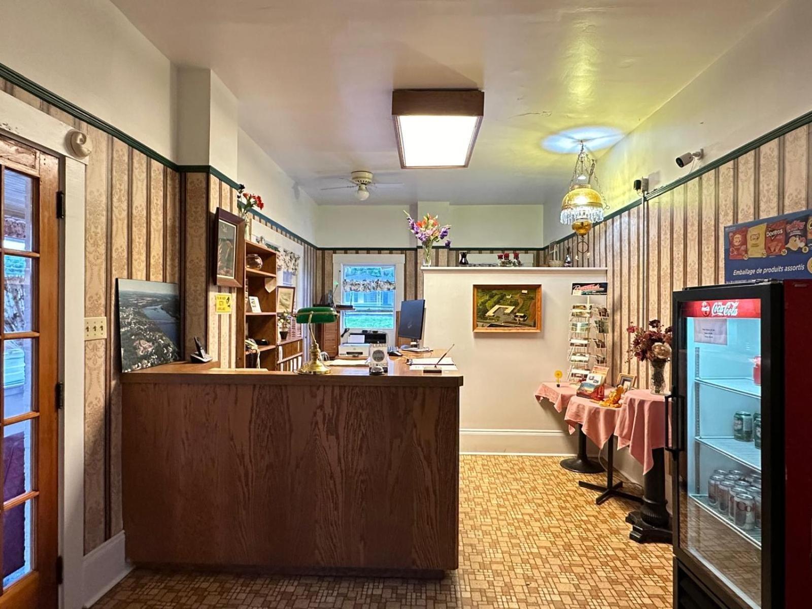 Stiles Motel Hill View Woodstock Εξωτερικό φωτογραφία