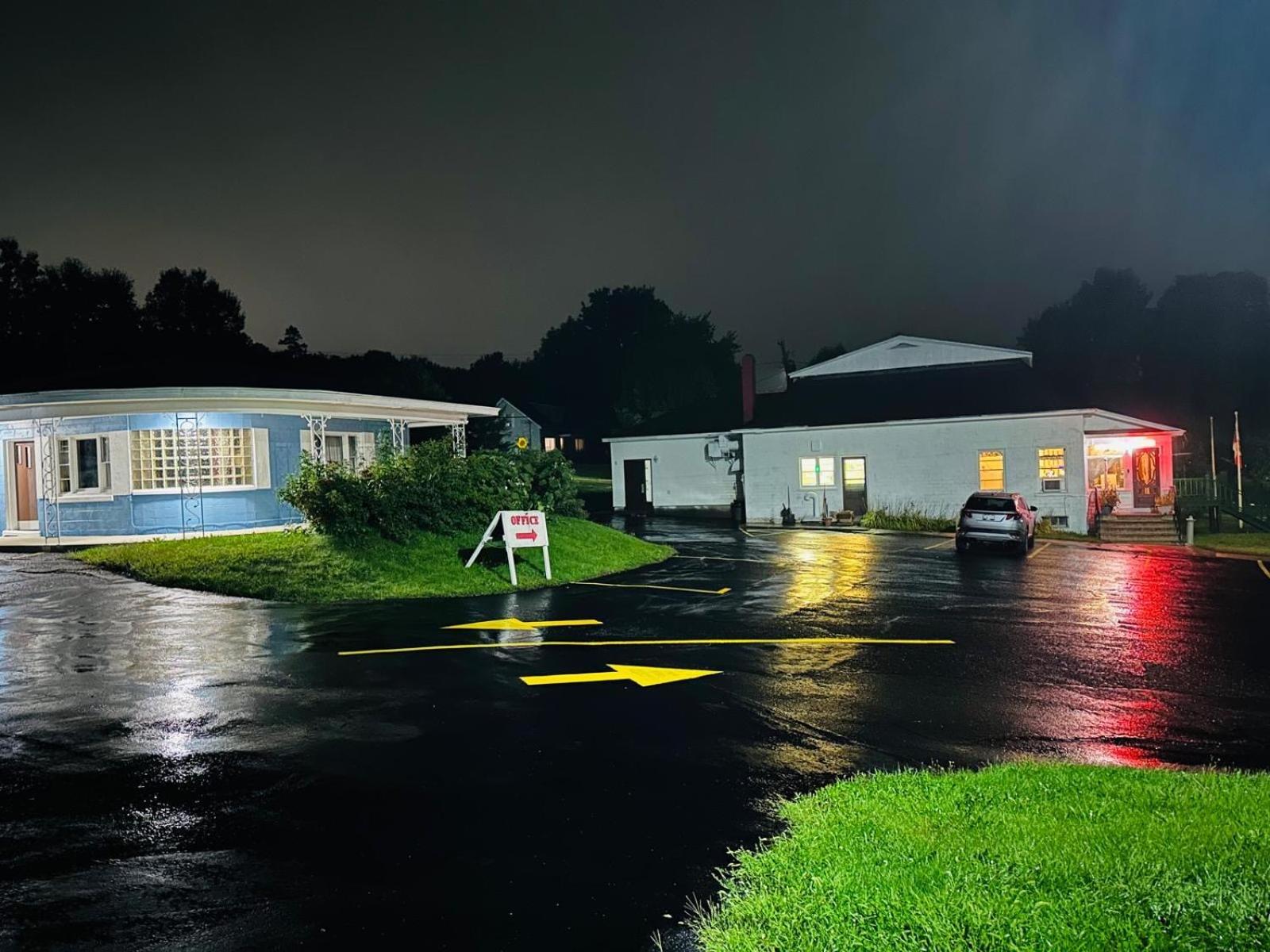 Stiles Motel Hill View Woodstock Εξωτερικό φωτογραφία